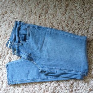 Levi's 711 Skinny Jeans